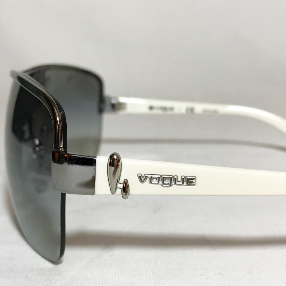 RARE Vogue White Sunglasses 3754 EUC w/o case